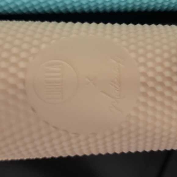 Lurella Cosmetics X Mustbecindy Tumblers - Picture 3 of 4